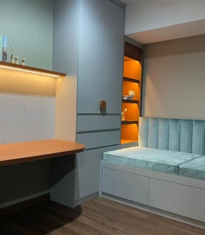 Interior Mr William